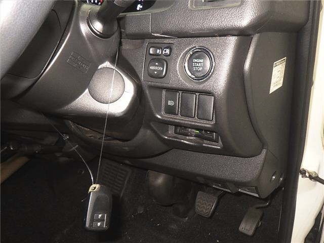 Toyota HIACE VAN 2021 7022063-8