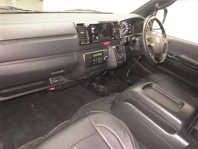 Toyota HIACE VAN 2022 7022064-4