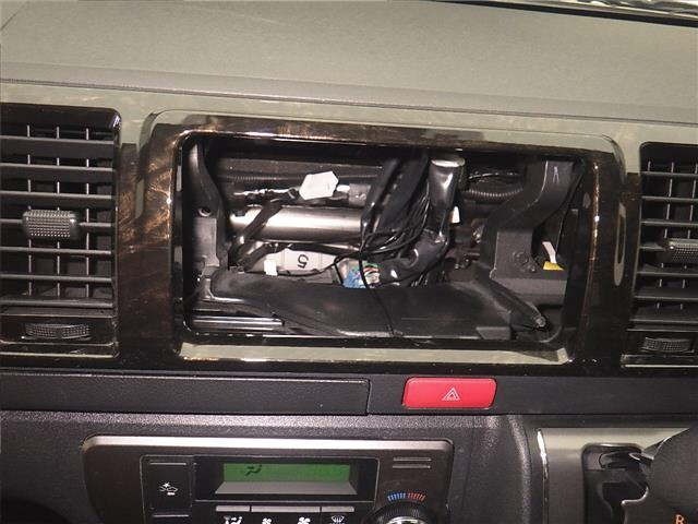 Toyota HIACE VAN 2022 7022064-6