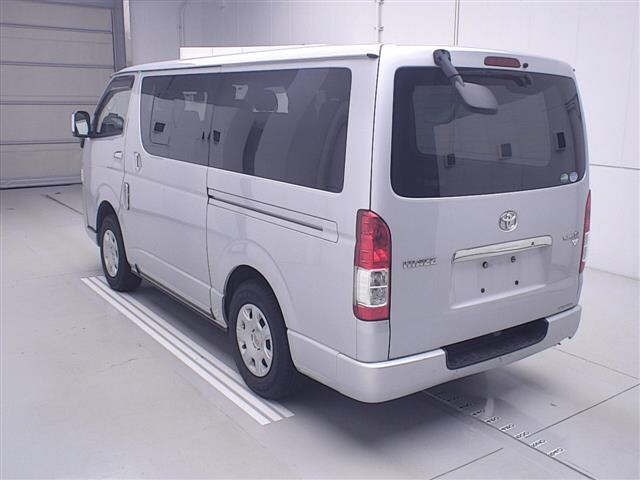 Toyota HIACE VAN 2021 7022065-1