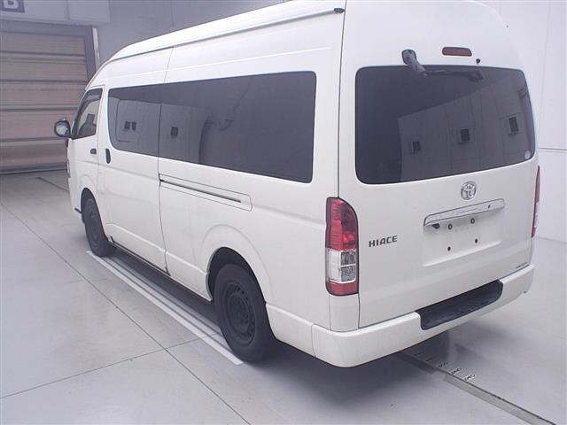 Toyota HIACE VAN 2017 7022067-1