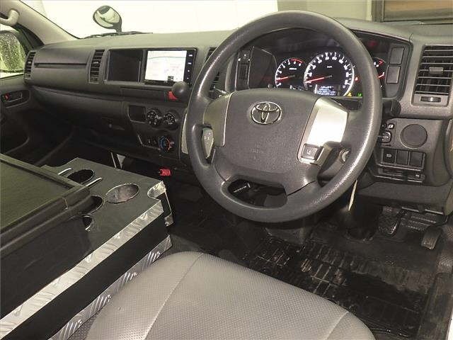 Toyota HIACE VAN 2017 7022067-3