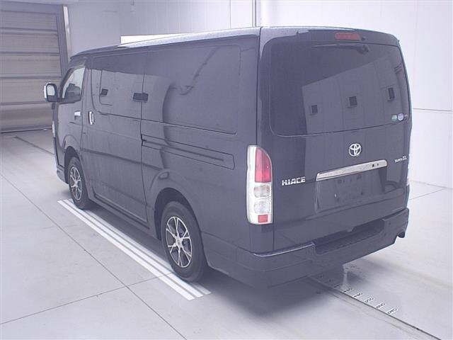 Toyota HIACE VAN 2021 7022068-1
