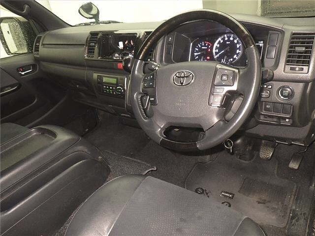 Toyota HIACE VAN 2021 7022068-3