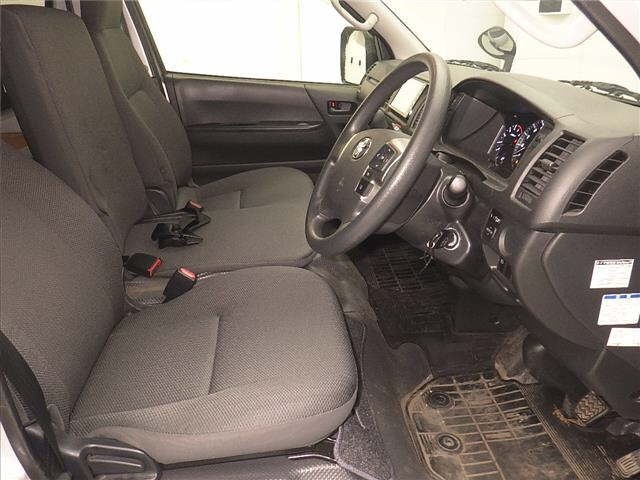 Toyota HIACE VAN 2020 7022071-5