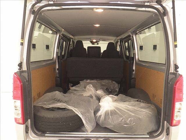 Toyota HIACE VAN 2020 7022071-7