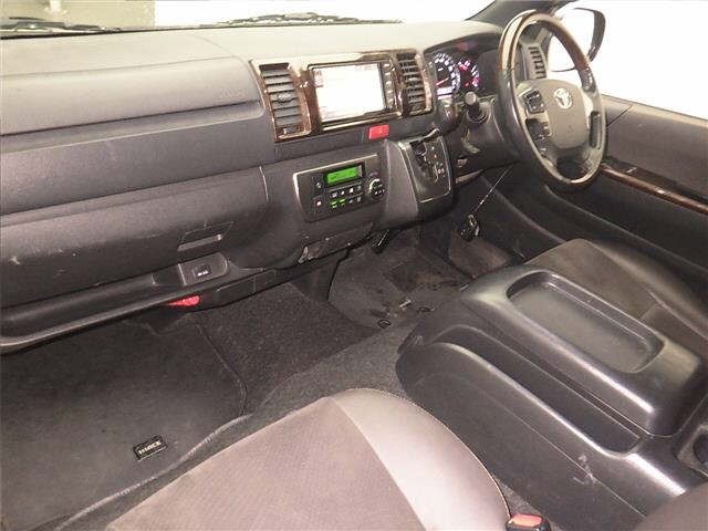 Toyota HIACE VAN 2019 7022072-4