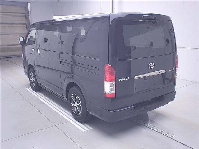 Toyota HIACE VAN 2022 7022083-1