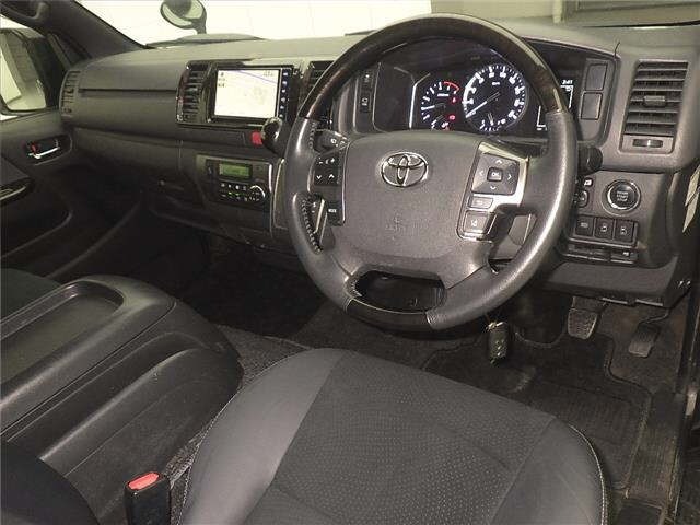 Toyota HIACE VAN 2022 7022083-3
