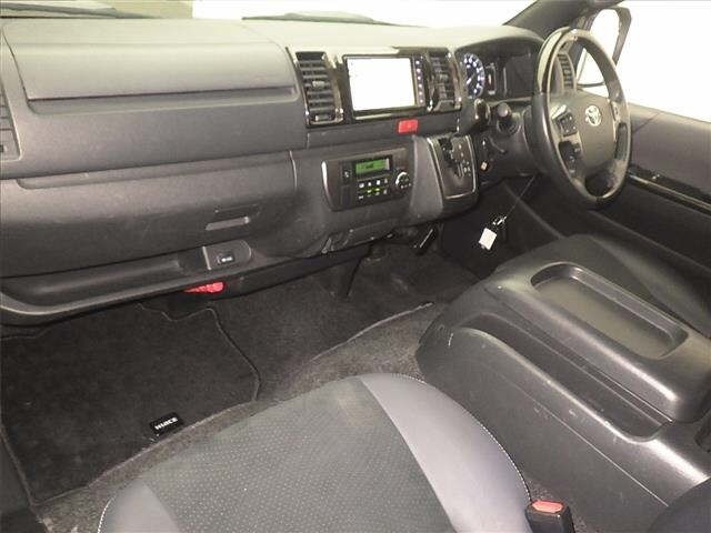 Toyota HIACE VAN 2022 7022083-4