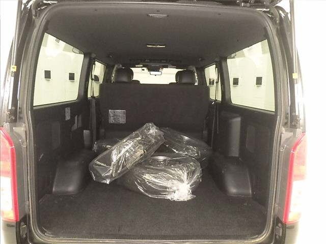 Toyota HIACE VAN 2022 7022083-7