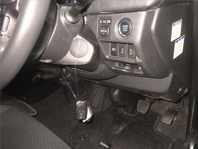 Toyota HIACE VAN 2022 7022083-8