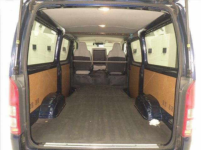 Toyota HIACE VAN 2021 7022084-7