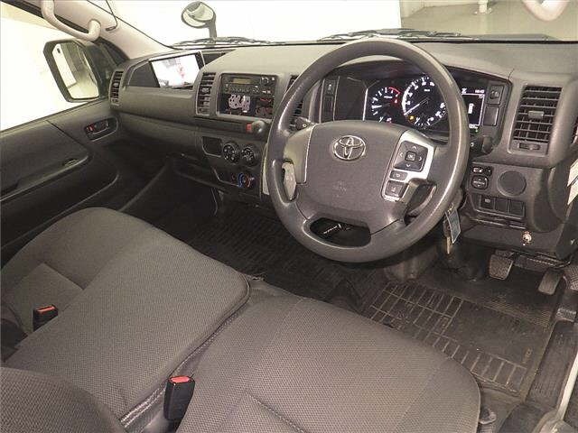 Toyota HIACE VAN 2020 7022086-3