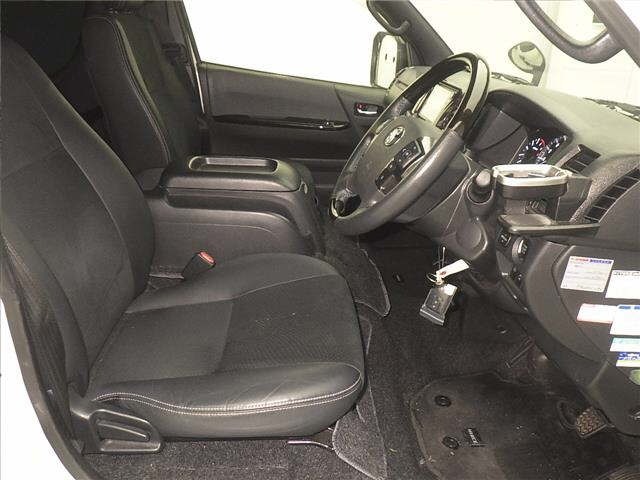 Toyota HIACE VAN 2023 7022090-5