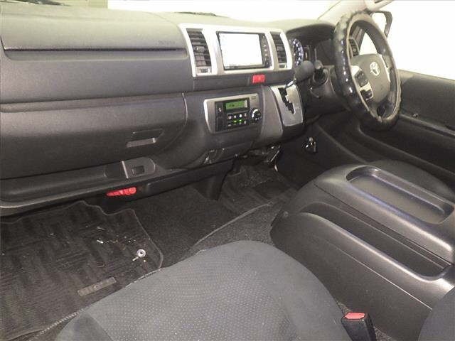 Toyota HIACE VAN 2020 7022093-4