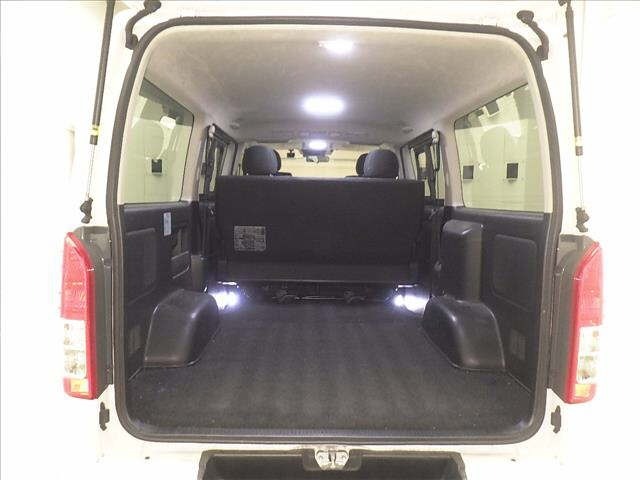 Toyota HIACE VAN 2020 7022093-7