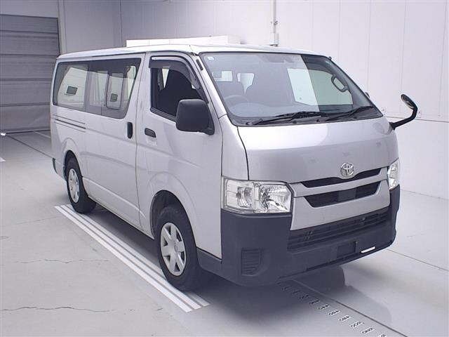 Toyota HIACE VAN 2020 7022094-0
