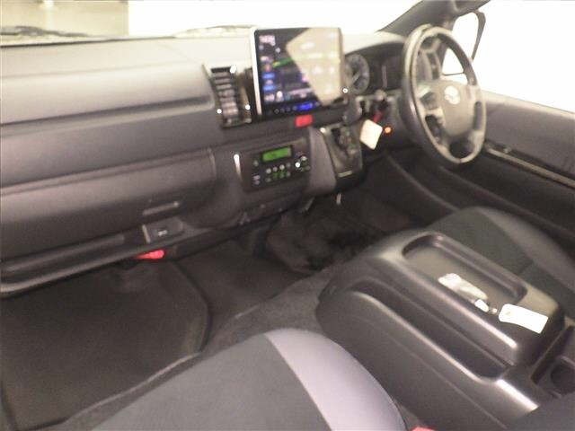 Toyota HIACE VAN 2020 7022095-4