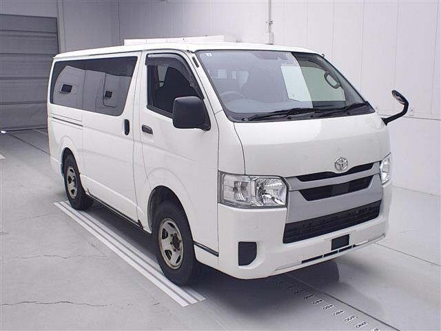 Toyota HIACE VAN 2021 7022096-0