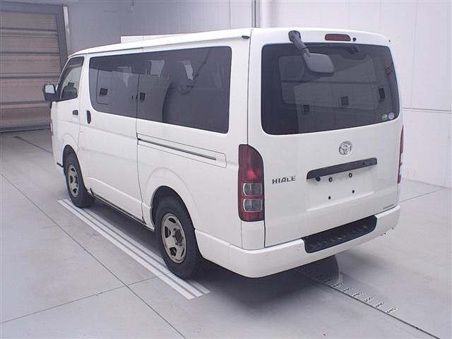 Toyota HIACE VAN 2021 7022096-1