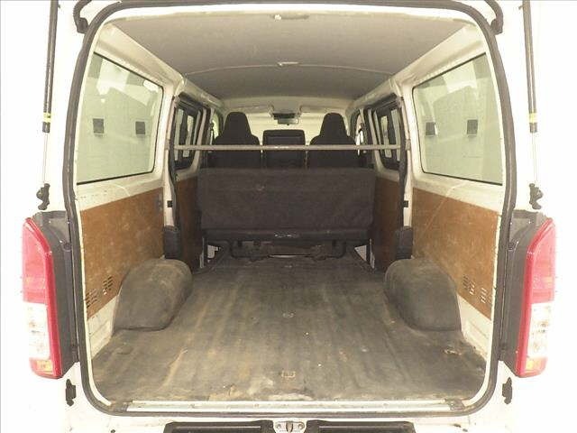 Toyota HIACE VAN 2022 7022108-7