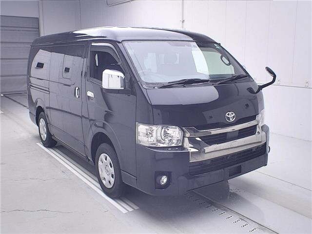 Toyota HIACE VAN 2021 7022110-0
