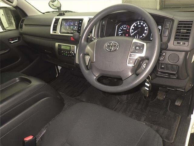 Toyota HIACE VAN 2020 7022112-3