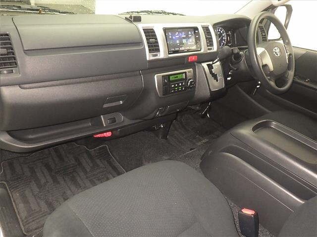 Toyota HIACE VAN 2020 7022112-4