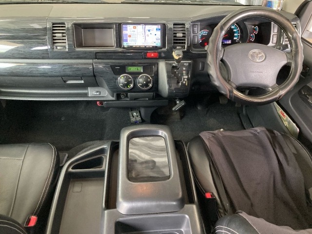 Toyota HIACE WAGON 2013 7023436-3