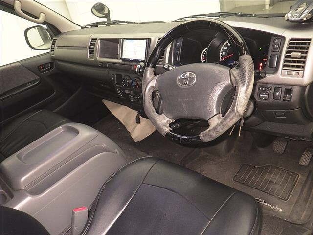 Toyota HIACE WAGON 2010 7023504-3