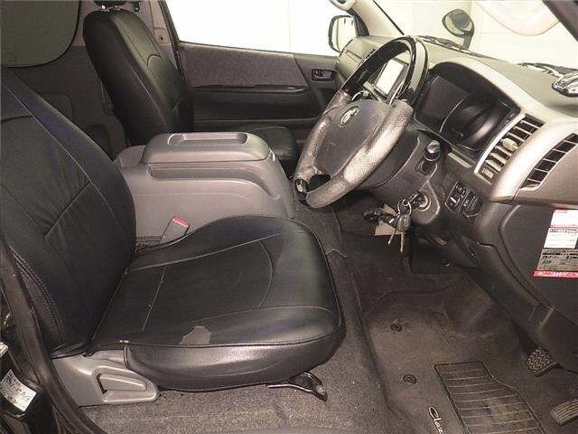 Toyota HIACE WAGON 2010 7023504-5