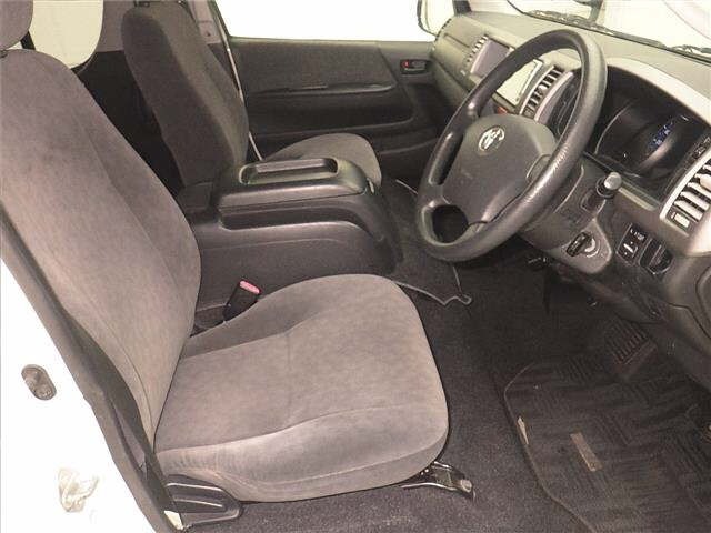Toyota HIACE WAGON 2010 7023524-5