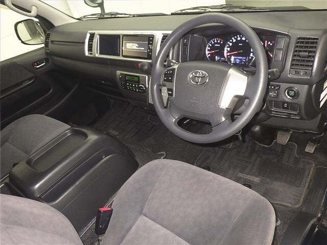 Toyota HIACE WAGON 2017 7023565-3