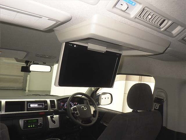 Toyota HIACE WAGON 2017 7023565-8