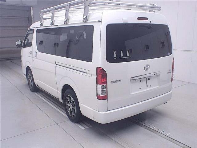 Toyota HIACE WAGON 2018 7023586-1