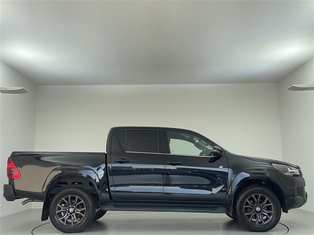 Toyota HILUX 2023 7014041-13