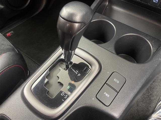 Toyota HILUX 2023 7014041-7