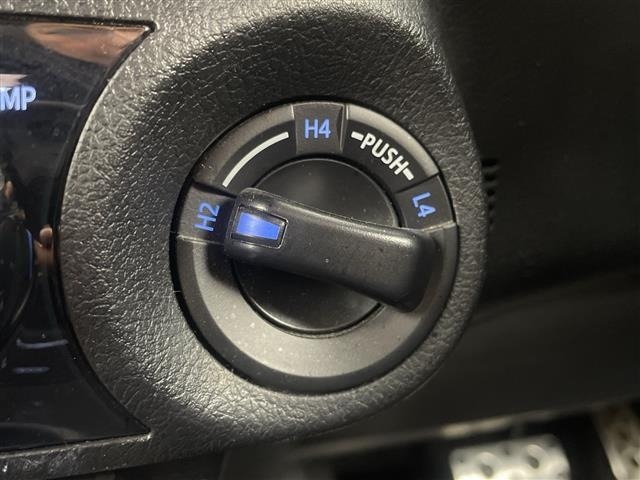 Toyota HILUX 2023 7014041-9
