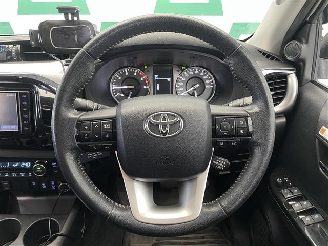 Toyota HILUX 2021 7014050-18