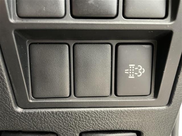 Toyota HILUX 2021 7014050-2