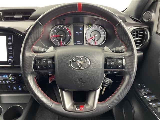 Toyota HILUX 2022 7014061-10