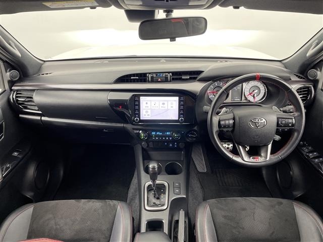 Toyota HILUX 2022 7014061-15