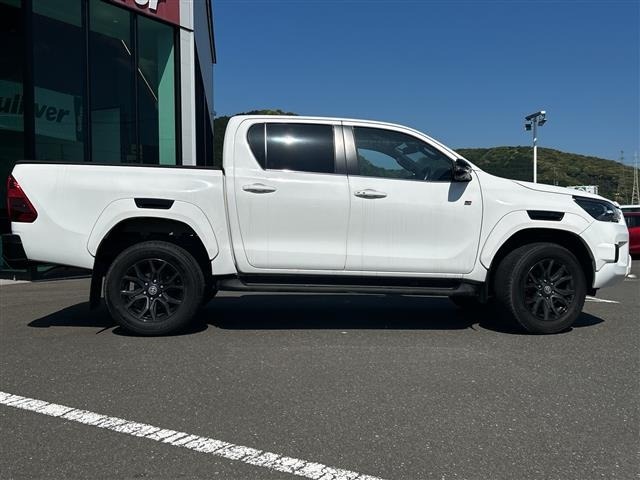 Toyota HILUX 2023 7014077-4