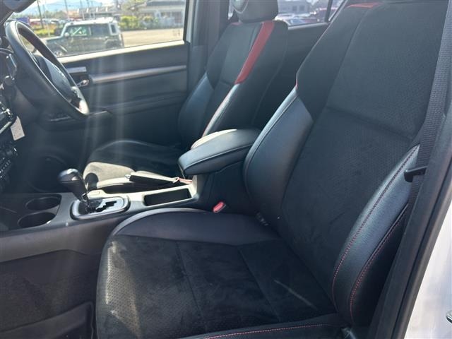 Toyota HILUX 2023 7014077-7