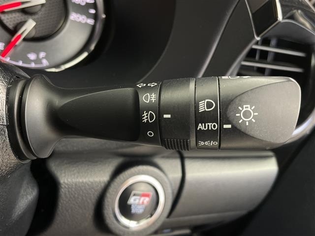 Toyota HILUX 2023 7014083-2