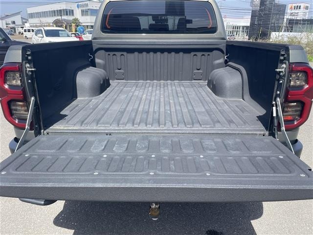 Toyota HILUX 2021 7014099-10