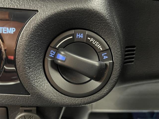 Toyota HILUX 2021 7014114-20
