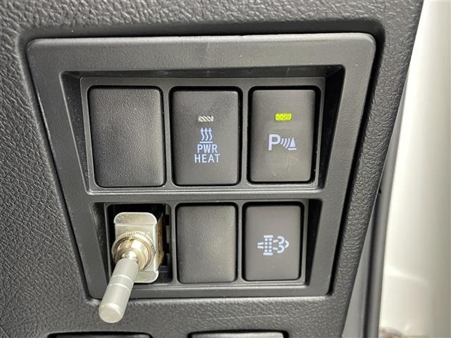 Toyota HILUX 2021 7014114-3