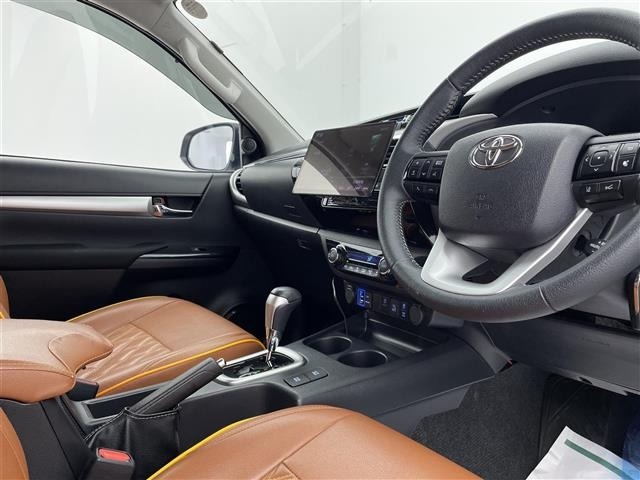 Toyota HILUX 2021 7014114-6